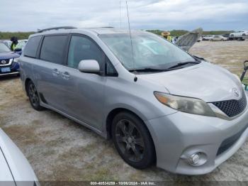  Salvage Toyota Sienna