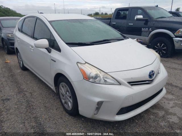  Salvage Toyota Prius v