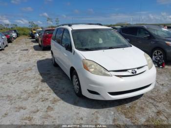  Salvage Toyota Sienna