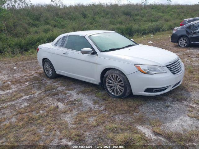  Salvage Chrysler 200