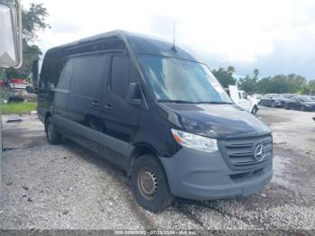  Salvage Mercedes-Benz Sprinter 2500