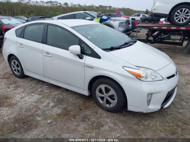  Salvage Toyota Prius