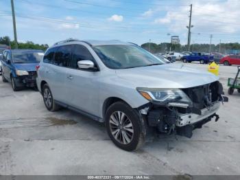  Salvage Nissan Pathfinder