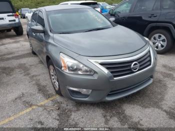  Salvage Nissan Altima