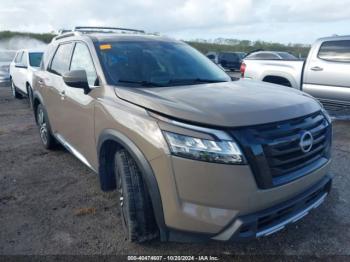  Salvage Nissan Pathfinder