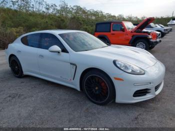  Salvage Porsche Panamera