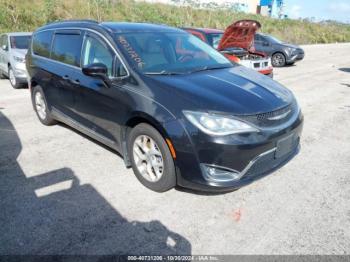  Salvage Chrysler Pacifica