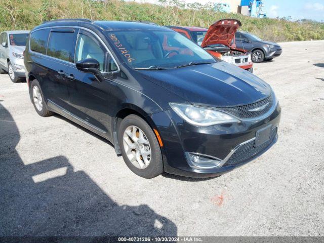  Salvage Chrysler Pacifica