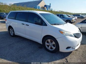  Salvage Toyota Sienna