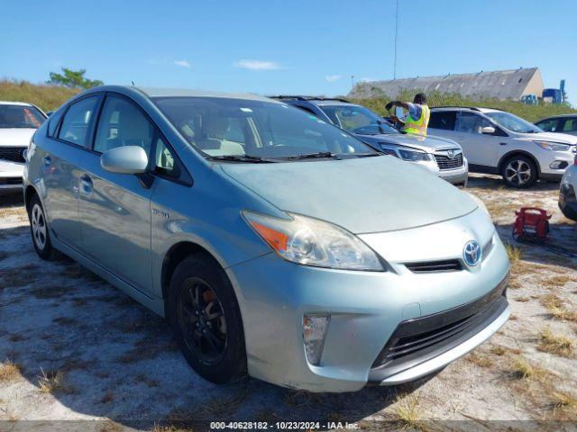  Salvage Toyota Prius