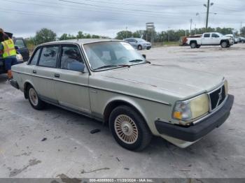  Salvage Volvo 244