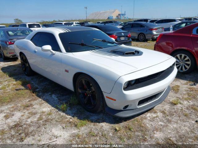  Salvage Dodge Challenger