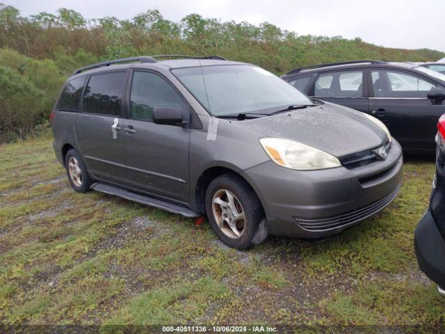  Salvage Toyota Sienna