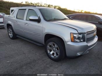  Salvage Chevrolet Avalanche