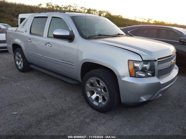  Salvage Chevrolet Avalanche