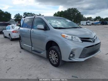  Salvage Toyota Sienna