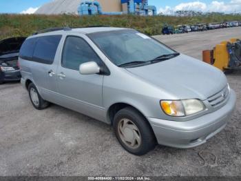  Salvage Toyota Sienna