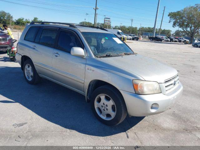  Salvage Toyota Highlander