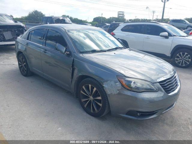  Salvage Chrysler 200