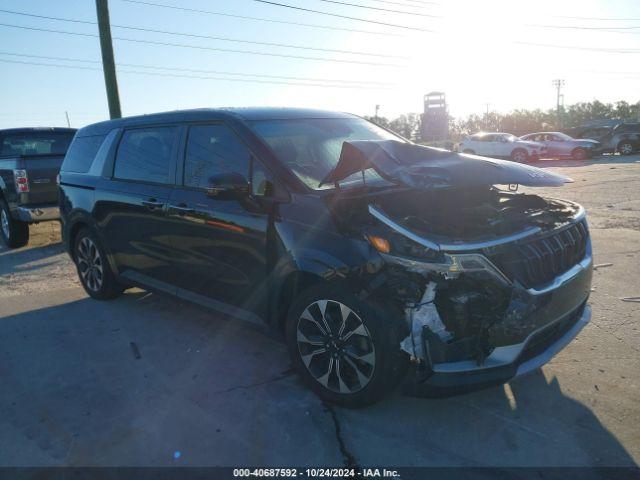  Salvage Kia Carnival