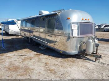  Salvage Airstream Sovereign