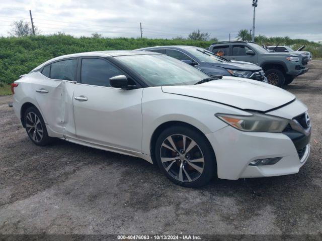  Salvage Nissan Maxima