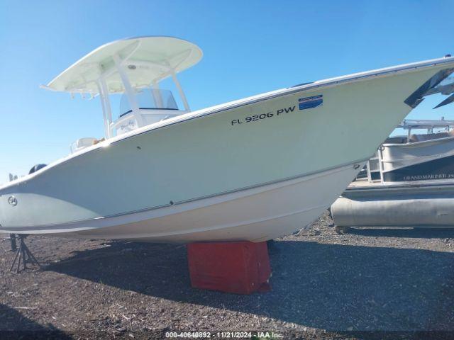  Salvage Sea Hunt 19.6 Center Console