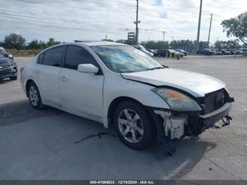  Salvage Nissan Altima