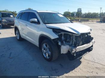  Salvage Toyota Highlander