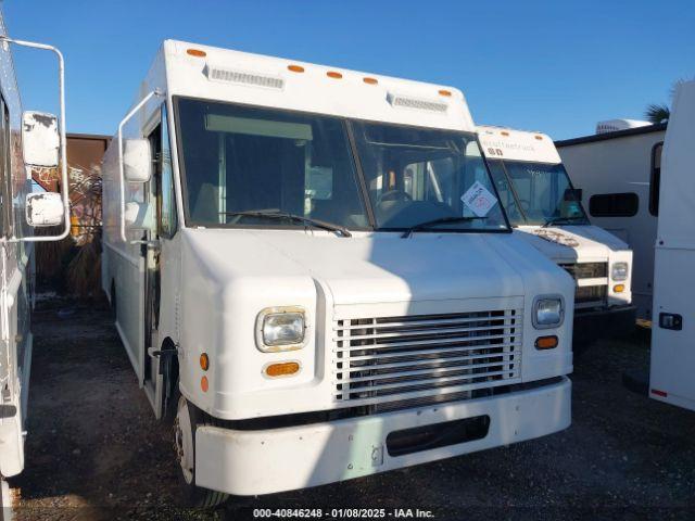  Salvage Freightliner Chassis