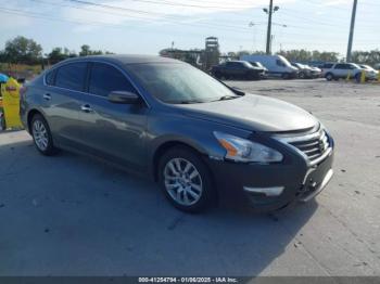  Salvage Nissan Altima