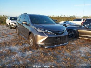  Salvage Toyota Sienna