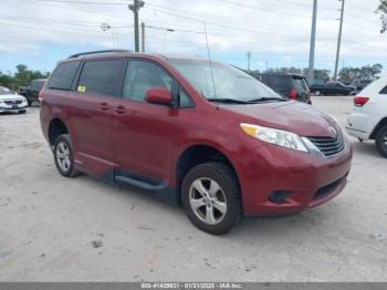  Salvage Toyota Sienna