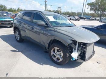  Salvage Hyundai TUCSON