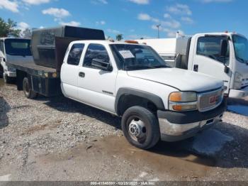  Salvage General Motors Sierra 3500 Chassis