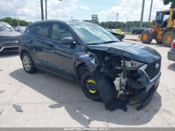  Salvage Hyundai TUCSON