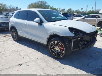  Salvage Porsche Cayenne