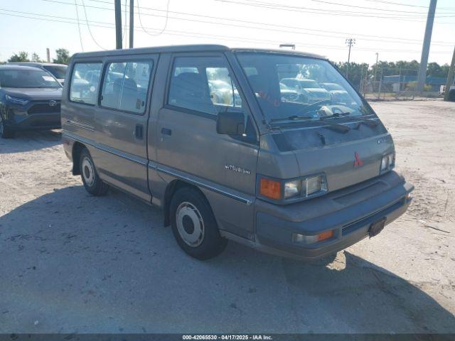  Salvage Mitsubishi MPV