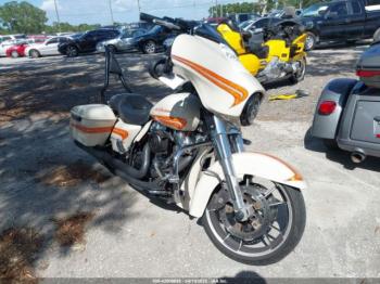  Salvage Harley-Davidson Flhx