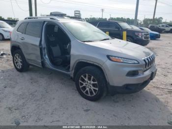  Salvage Jeep Cherokee