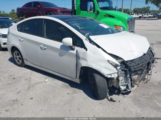  Salvage Toyota Prius