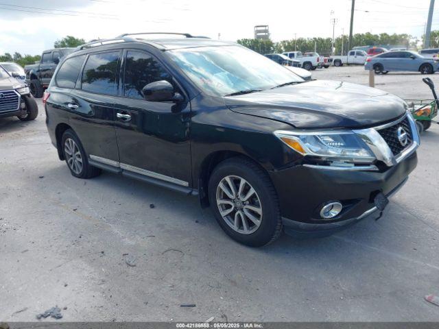  Salvage Nissan Pathfinder