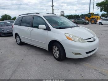  Salvage Toyota Sienna