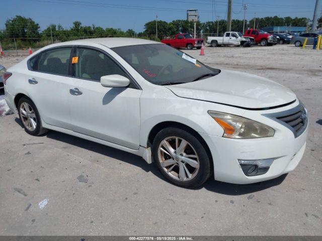  Salvage Nissan Altima