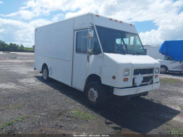  Salvage Freightliner Chassis