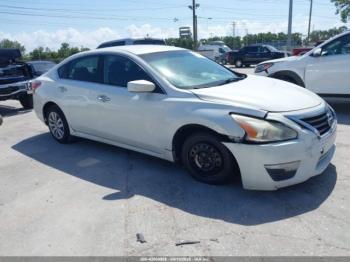  Salvage Nissan Altima