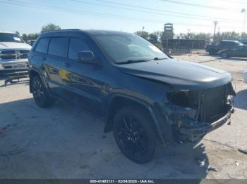  Salvage Jeep Grand Cherokee