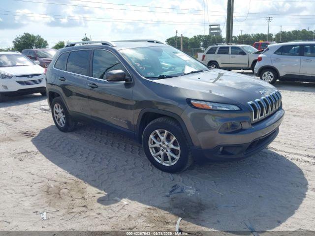  Salvage Jeep Cherokee
