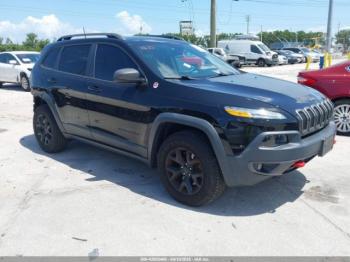  Salvage Jeep Cherokee