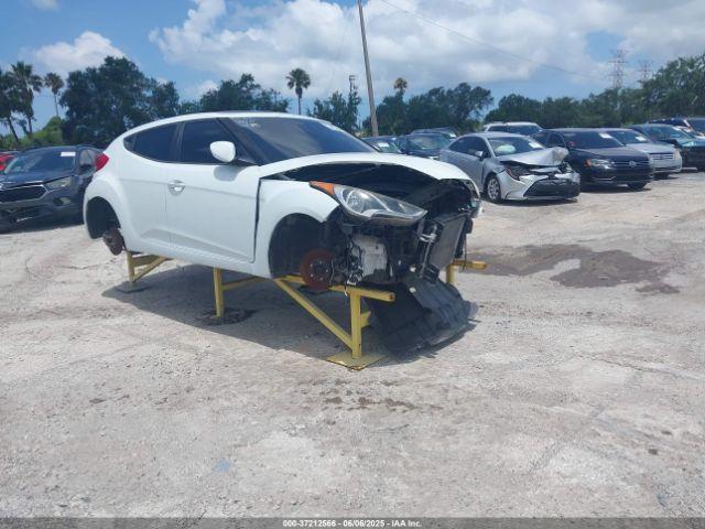  Salvage Hyundai VELOSTER